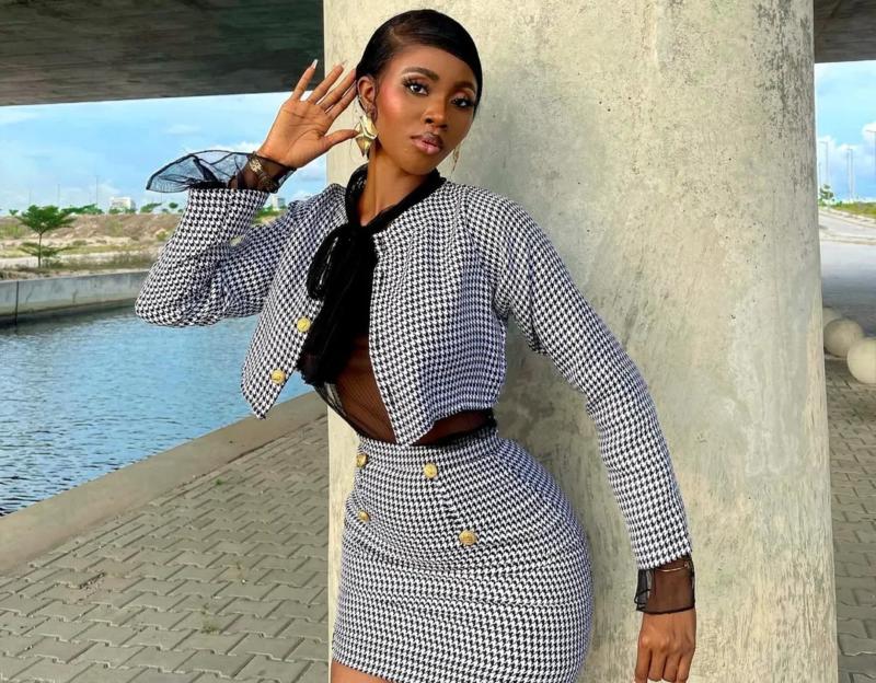 Nigerian actress, model, fashion stylist, fashion consultant, and businesswoman Modella possesses a wide range of talents in the fashion industry.4