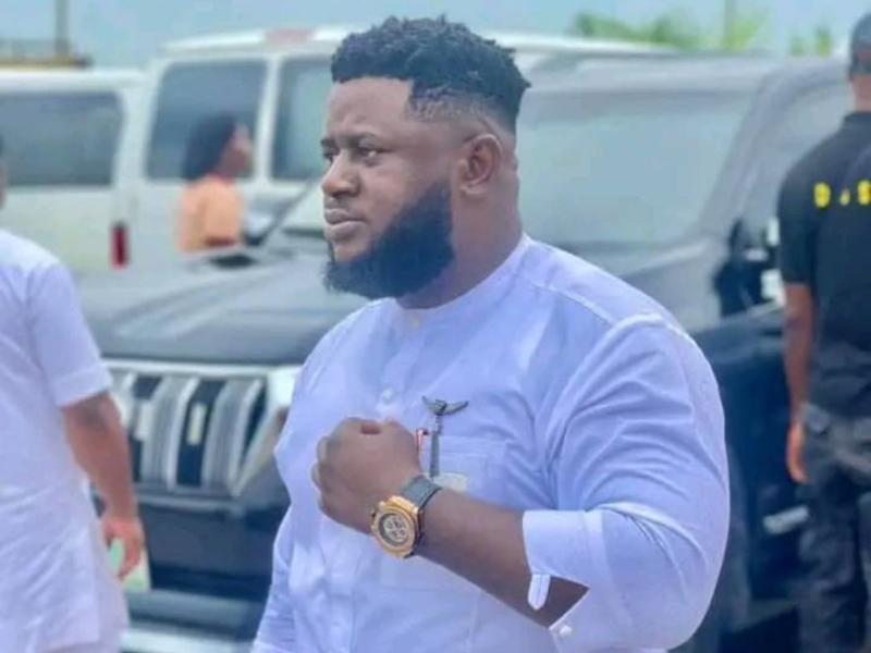 John Lyon is a highly well-known big boy who resides in Abuja and is also a motivational speaker. In addition to all of these things, he was a social media sensation, a devout churchgoer, and a political organiser.1