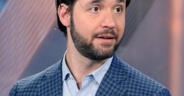 Alexis Ohanian is a successful American entrepreneur and investor in the online space.