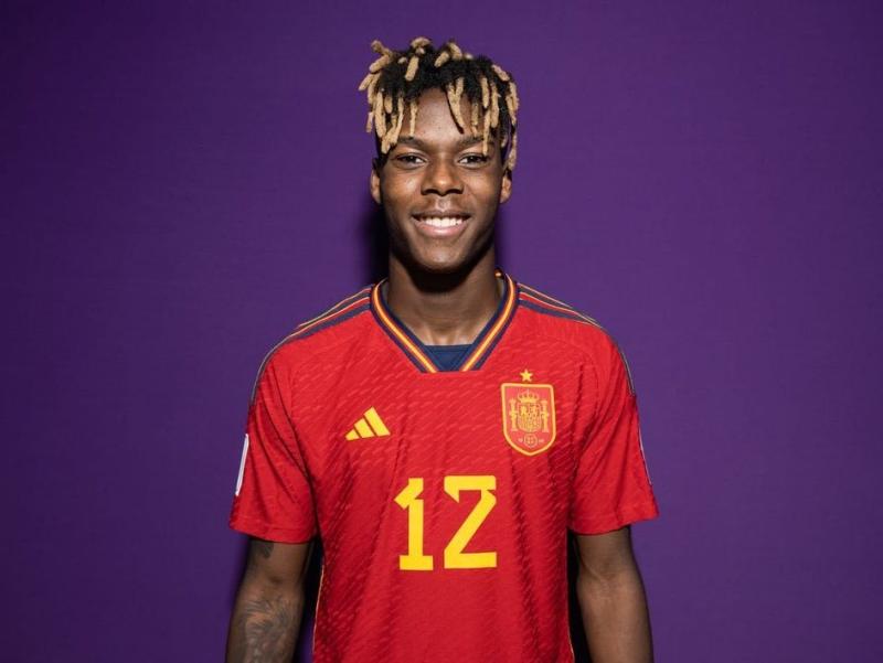 Nico Williams is a footballer who plays professionally in Spain. He came into the world on July 12, 2002, and plays on the flank for Athletic Bilbao and the Spanish national team. Nicholas Williams Arthuer is his actual name.