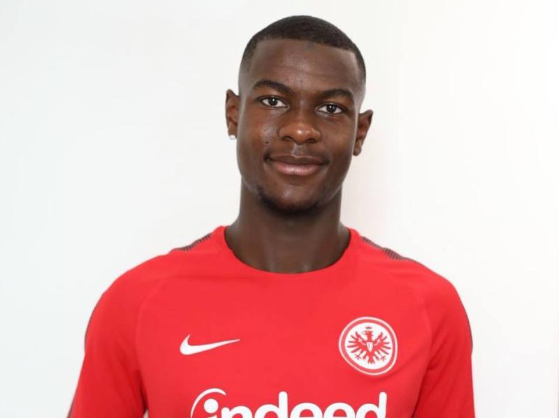 Evan Ndicka is a professional football player from France. He plays centre-back for Eintracht Frankfurt in the Bundesliga. The day of his birth is August 20, 1999, and his full name is Obite Evan Ndicka.