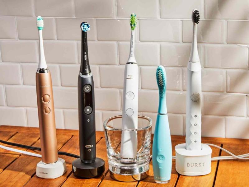 Difference Between Manual Toothbrush and Electronic Toothbrush